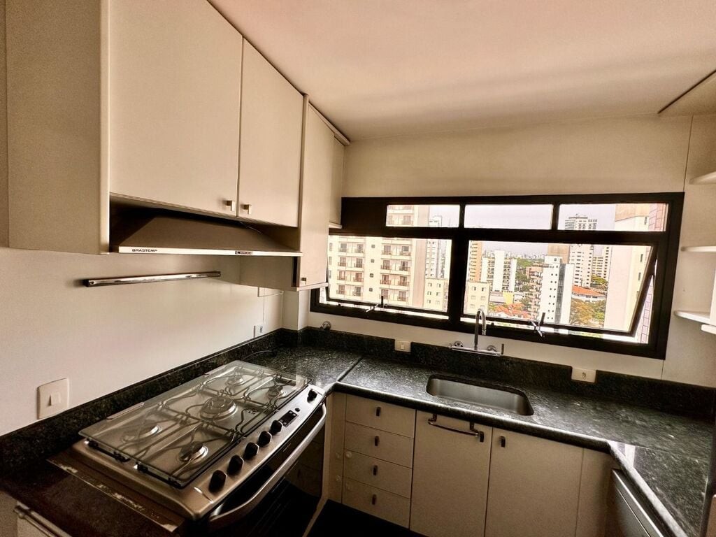 Apartamento à venda com 3 quartos, 150m² - Foto 19