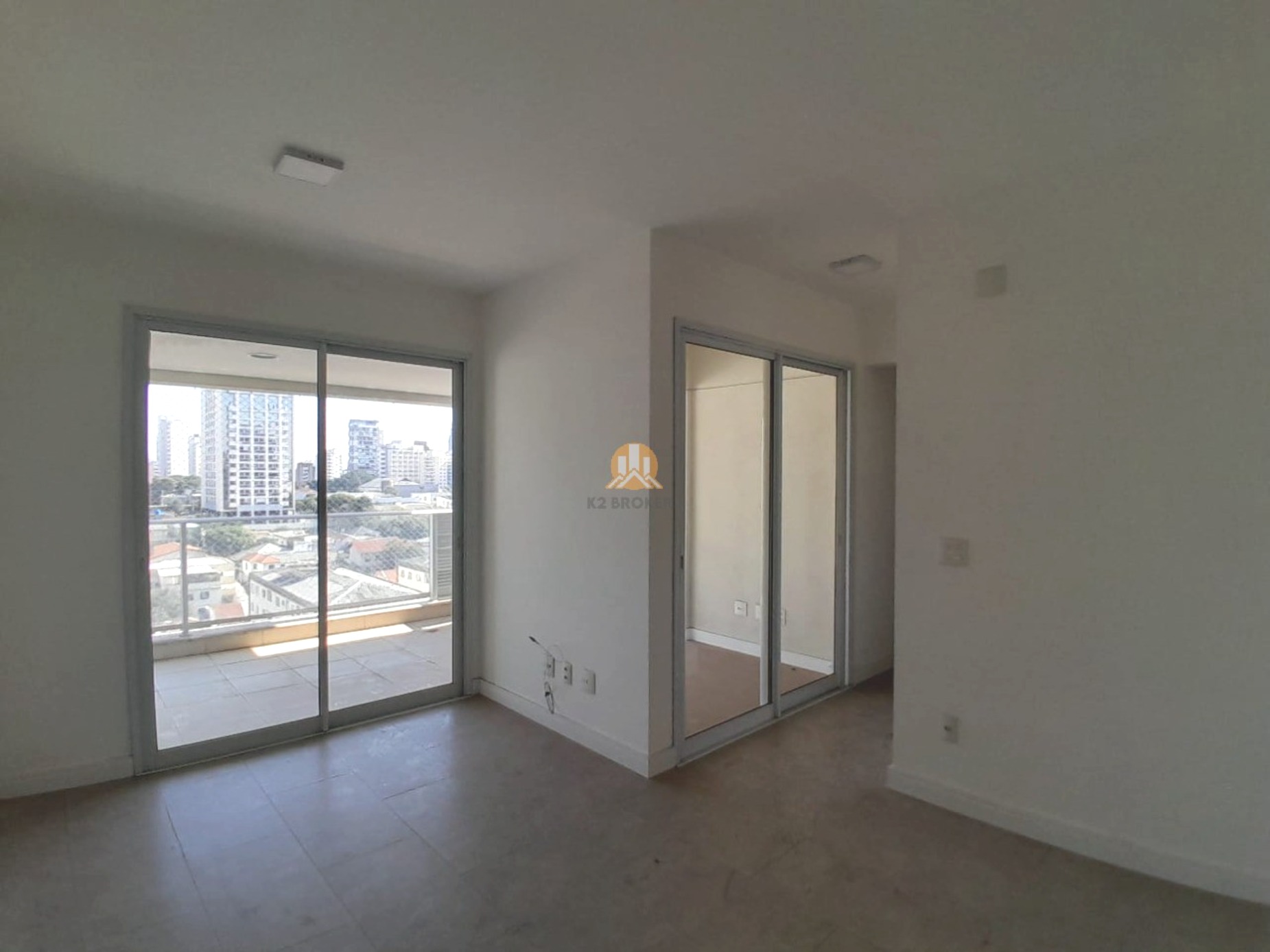 Apartamento à venda na Vila Mariana: 2 quartos, 2 vagas, 75m² - São Paulo-SP