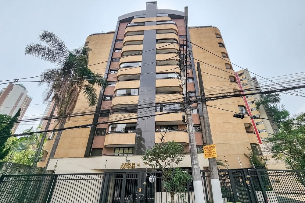 Apartamento à venda com 3 quartos, 150m² - Foto 3