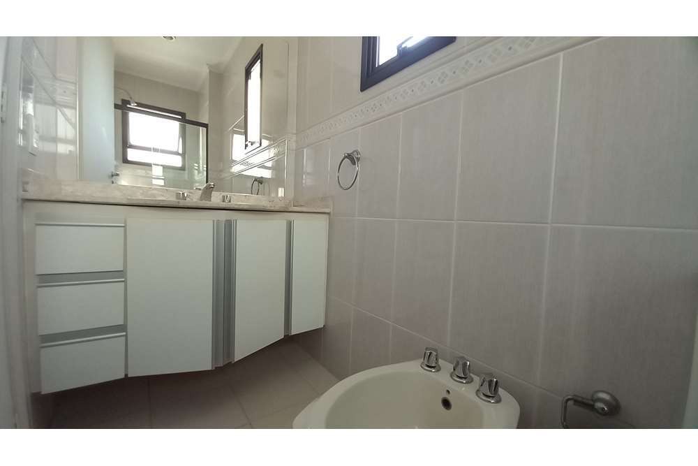 Apartamento à venda com 2 quartos, 78m² - Foto 4