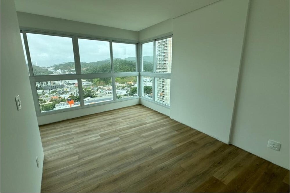 Apartamento à venda com 2 quartos, 71m² - Foto 2