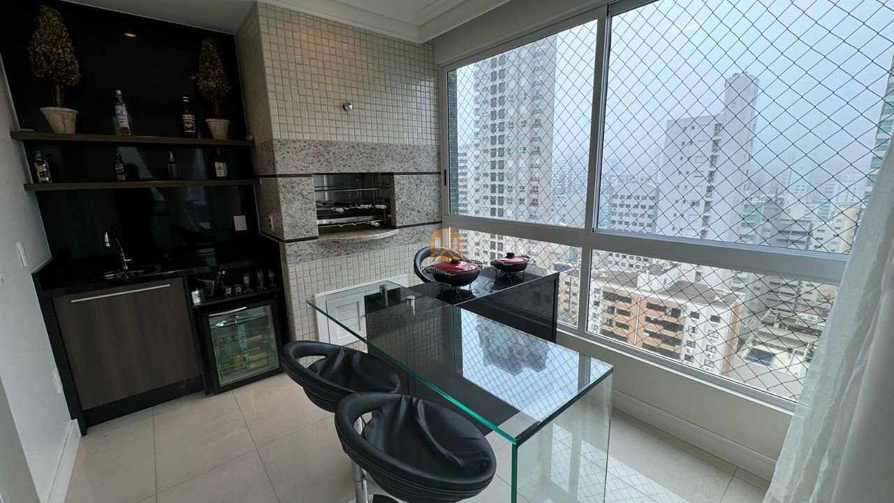 Apartamento à venda com 3 quartos, 223m² - Foto 14