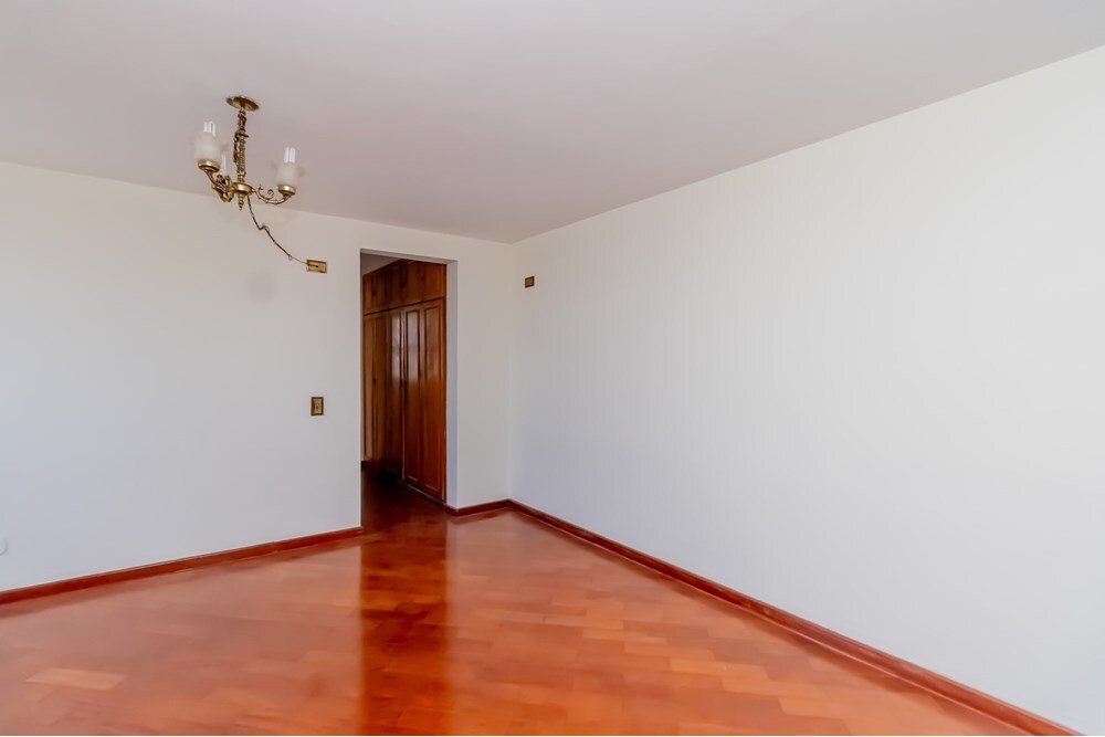 Apartamento à venda com 2 quartos, 68m² - Foto 4