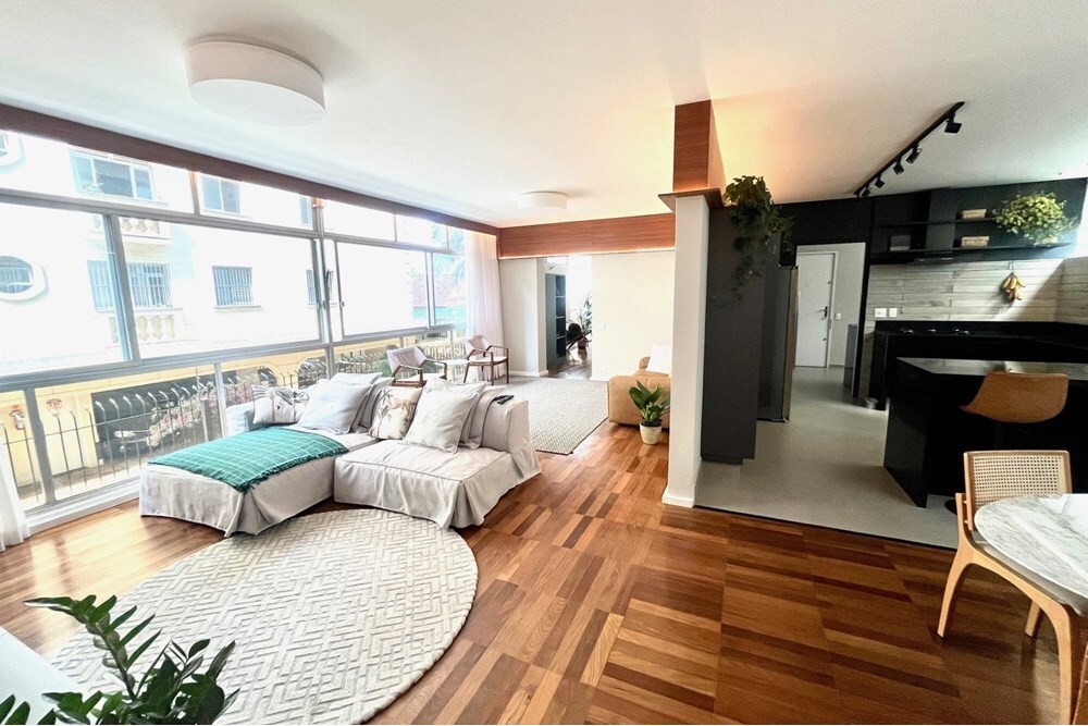 Apartamento à venda com 3 quartos, 170m² - Foto 1