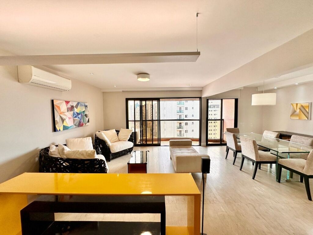 Apartamento à venda com 3 quartos, 150m² - Foto 1