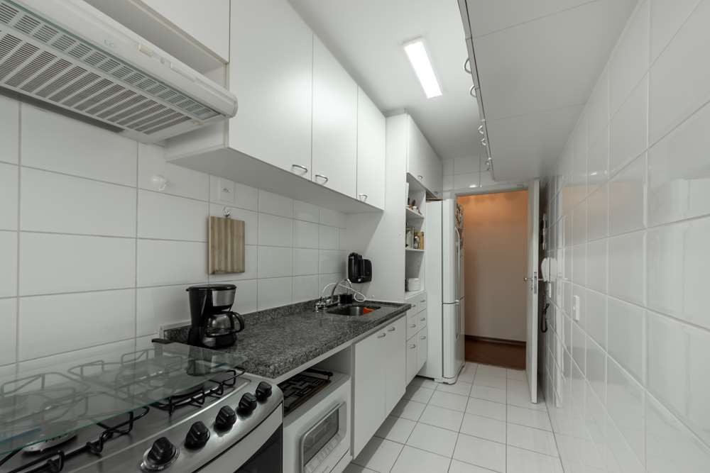 Apartamento à venda com 3 quartos, 85m² - Foto 19