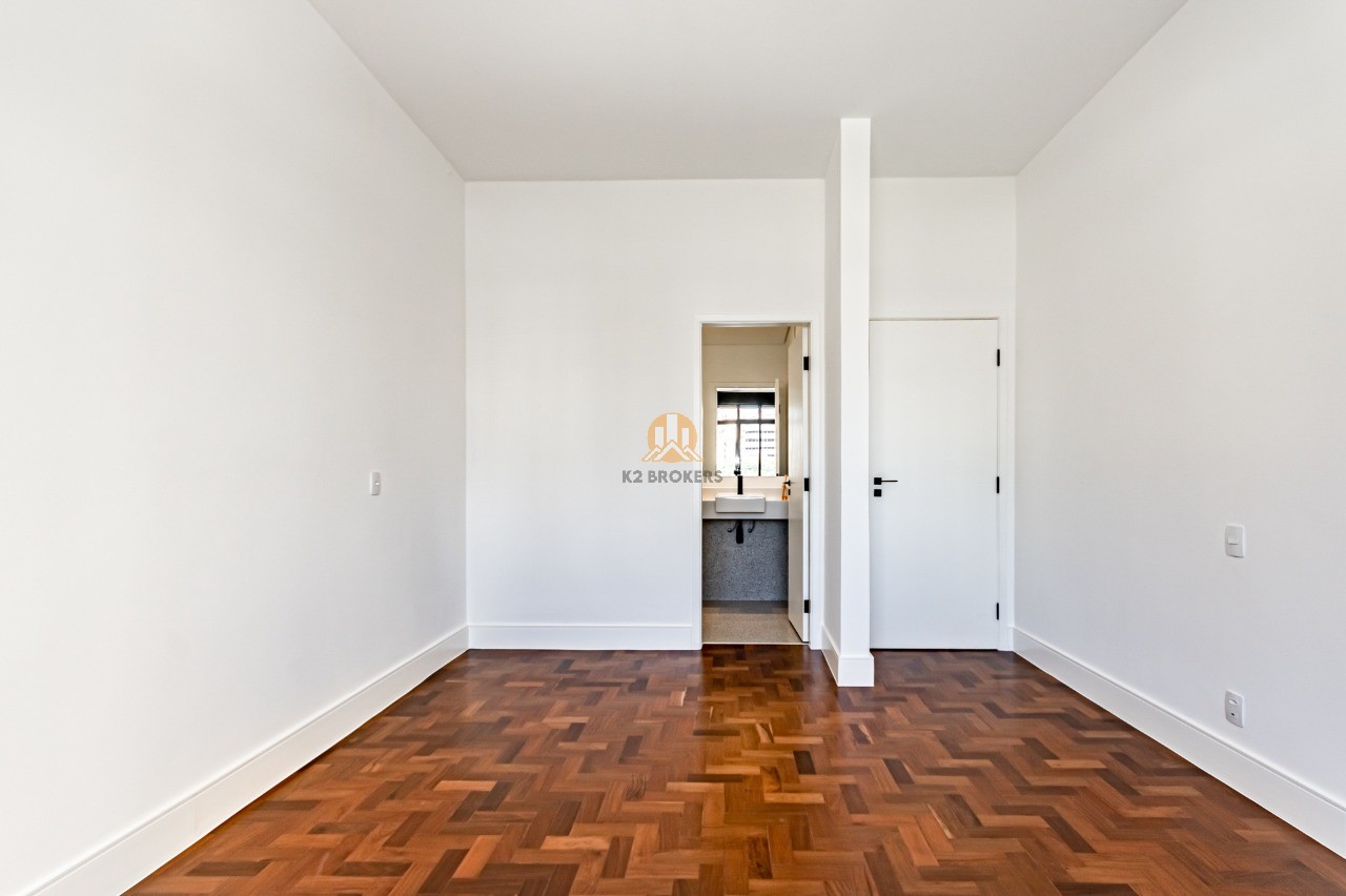 Apartamento à venda com 3 quartos, 212m² - Foto 20