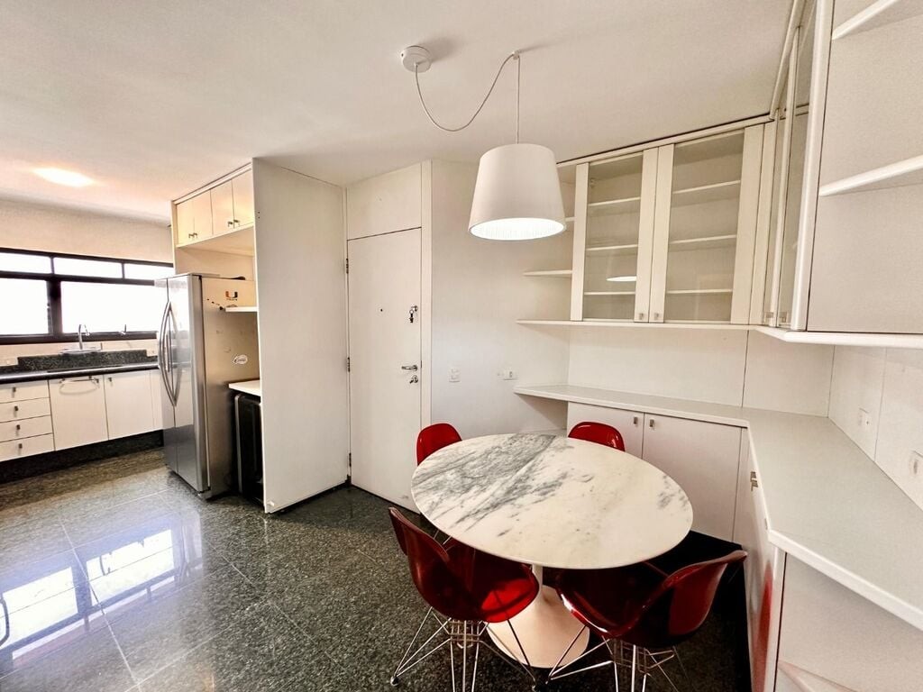 Apartamento à venda com 3 quartos, 150m² - Foto 14