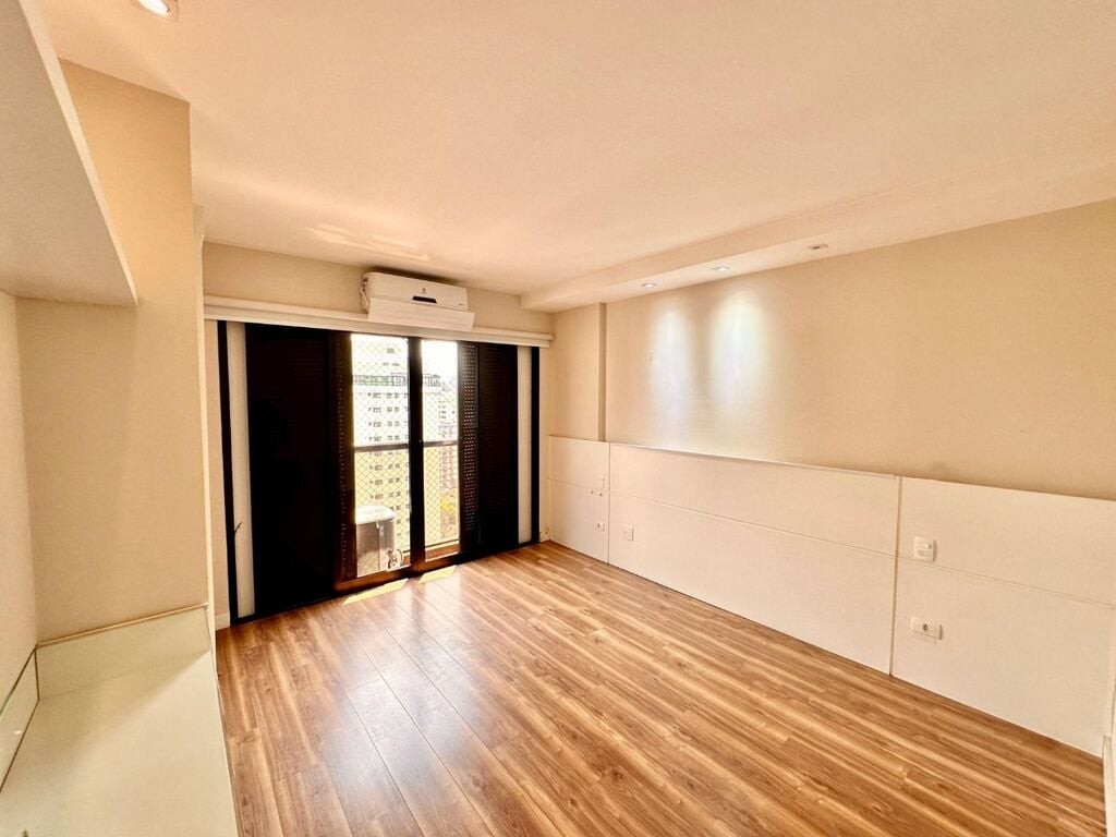 Apartamento à venda com 3 quartos, 150m² - Foto 30