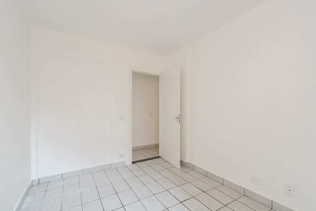 Apartamento à venda com 2 quartos, 75m² - Foto 17