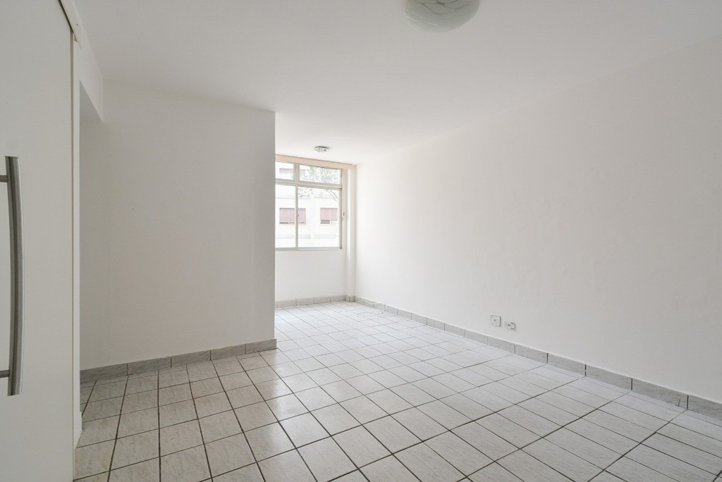 Apartamento à venda com 2 quartos, 75m² - Foto 24