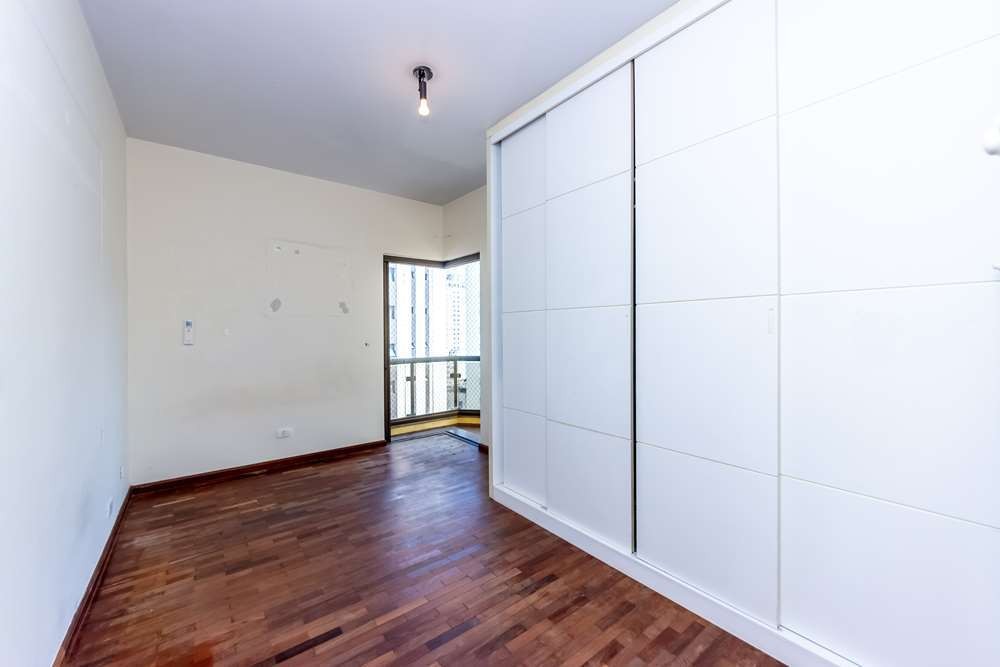 Apartamento à venda com 4 quartos, 270m² - Foto 12