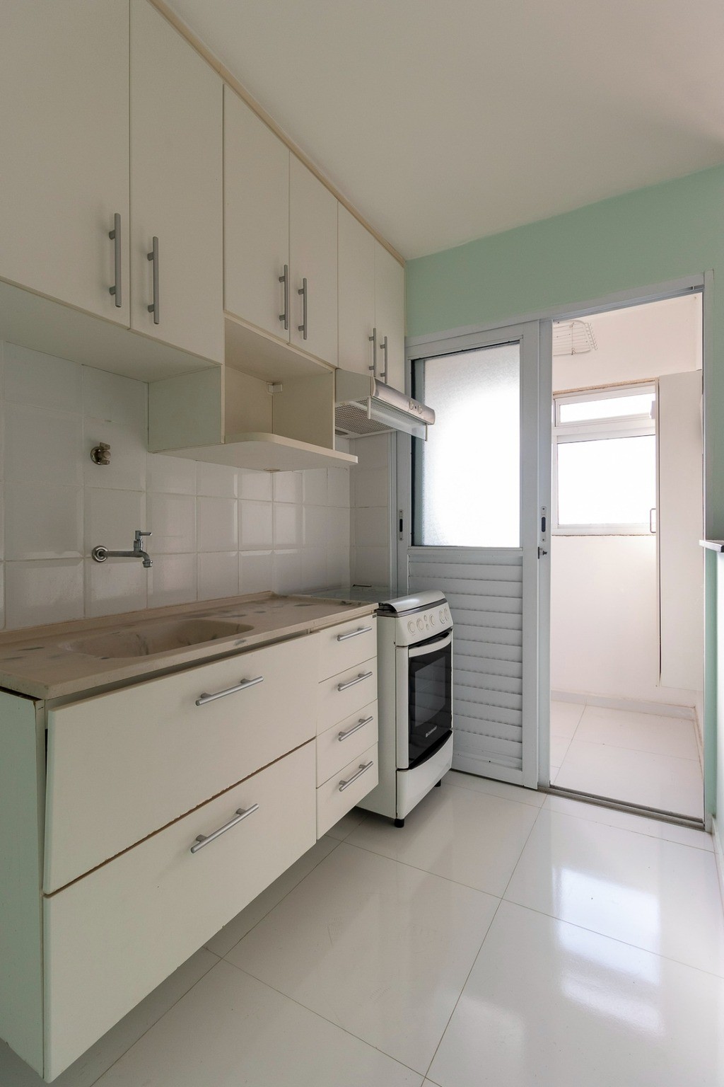 Apartamento à venda com 3 quartos, 59m² - Foto 2