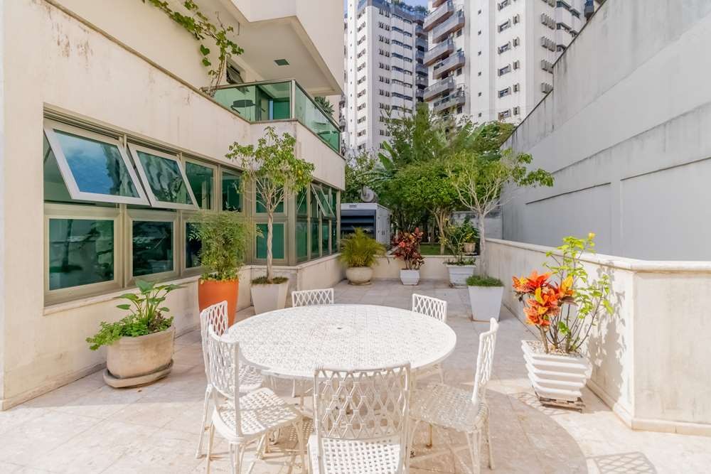 Apartamento à venda com 4 quartos, 228m² - Foto 6