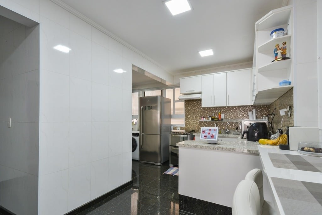 Apartamento à venda com 3 quartos, 154m² - Foto 21