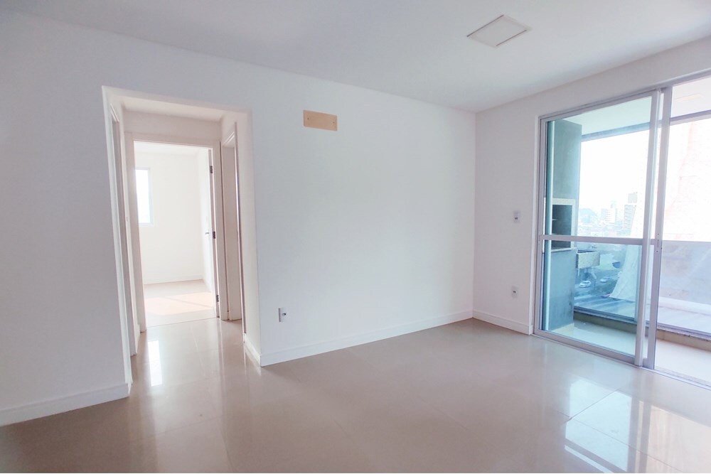 Apartamento à venda com 2 quartos, 65m² - Foto 1