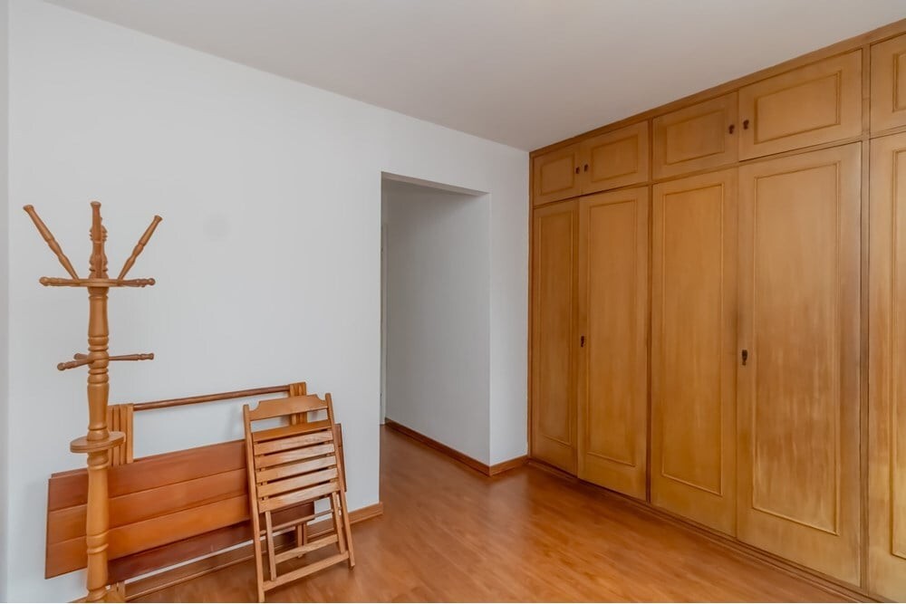 Apartamento à venda com 3 quartos, 107m² - Foto 2