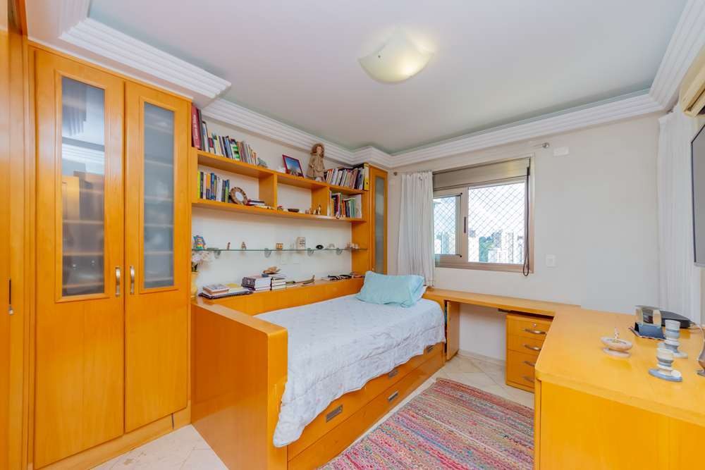 Apartamento à venda com 4 quartos, 228m² - Foto 15