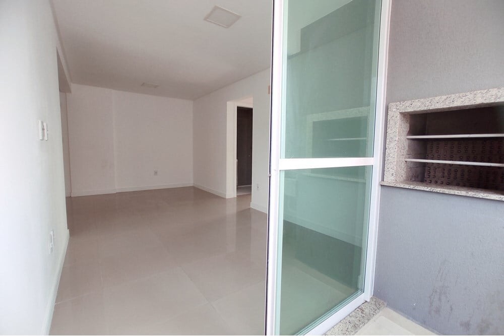 Apartamento à venda com 2 quartos, 65m² - Foto 4