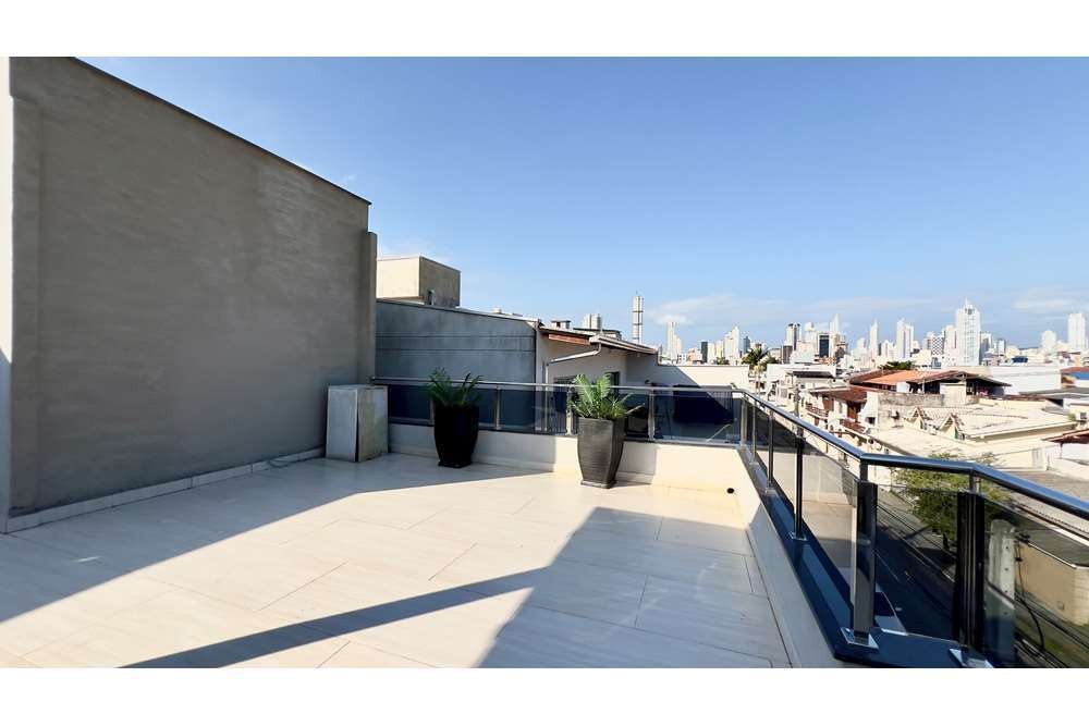 Casa à venda com 3 quartos, 225m² - Foto 9