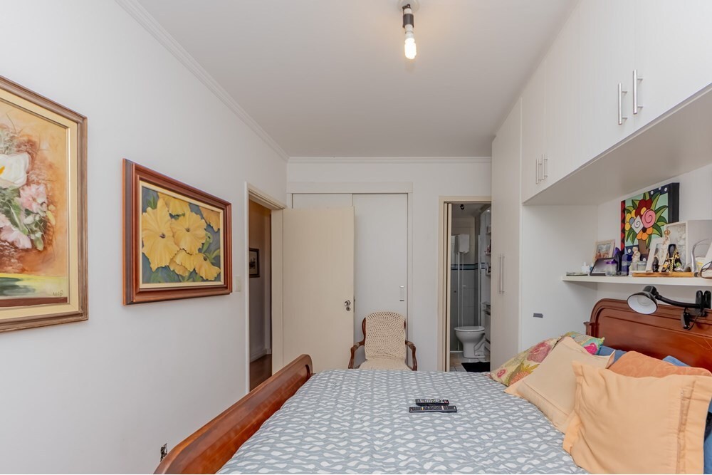 Apartamento à venda com 2 quartos, 74m² - Foto 2