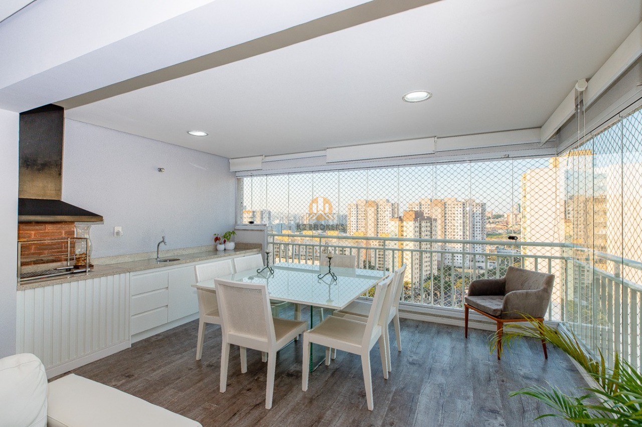 Apartamento à venda no Tatuapé, São Paulo-SP: 3 quartos, sendo 1 suíte, 2 vagas de garagem, 102m²