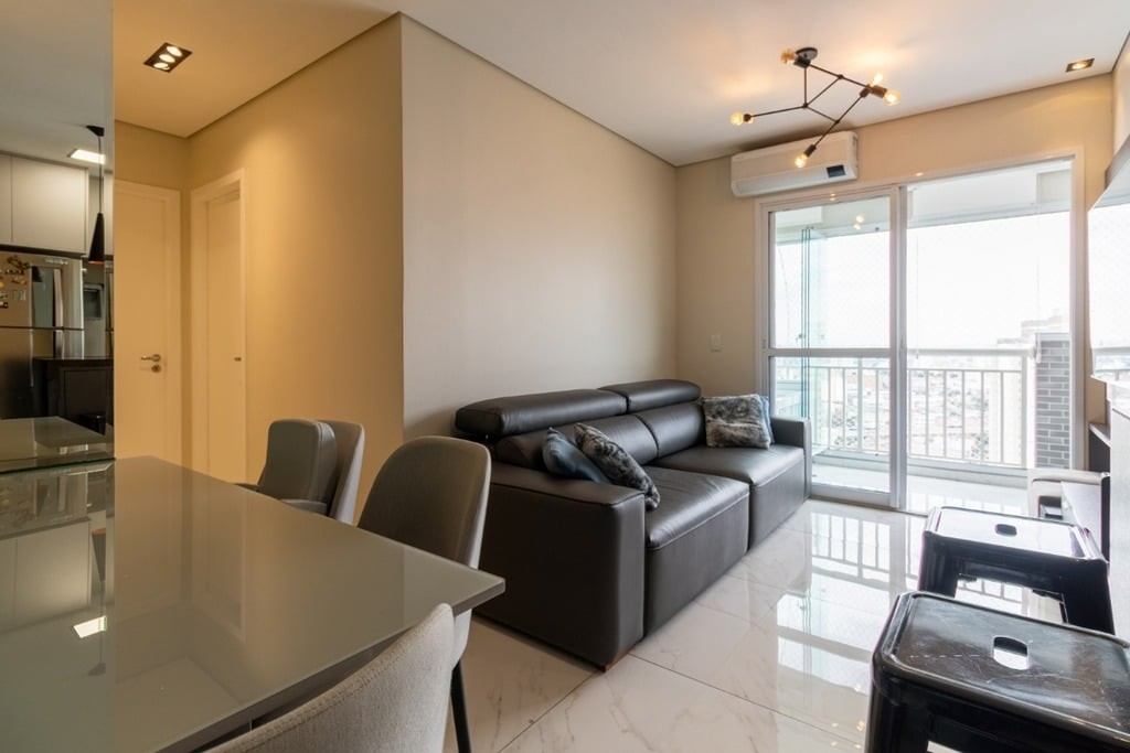 Apartamento à venda com 2 quartos, 58m² - Foto 1