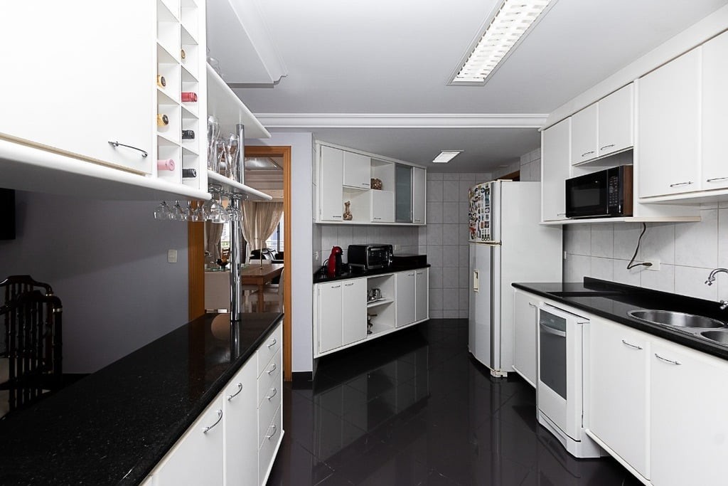 Apartamento à venda com 4 quartos, 245m² - Foto 6