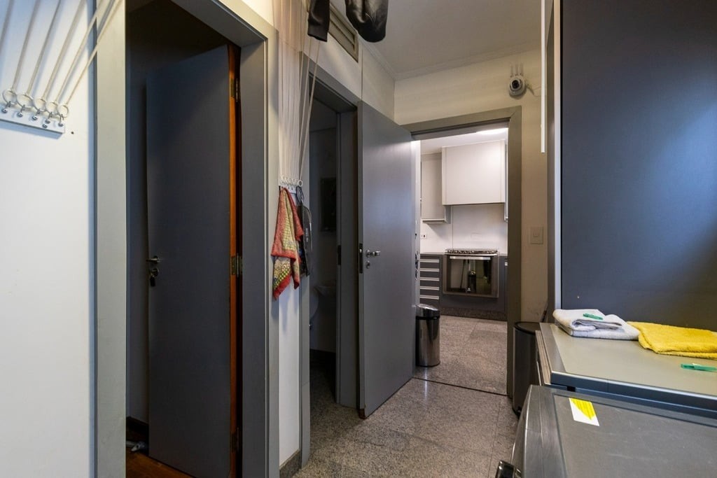 Apartamento à venda com 4 quartos, 187m² - Foto 35