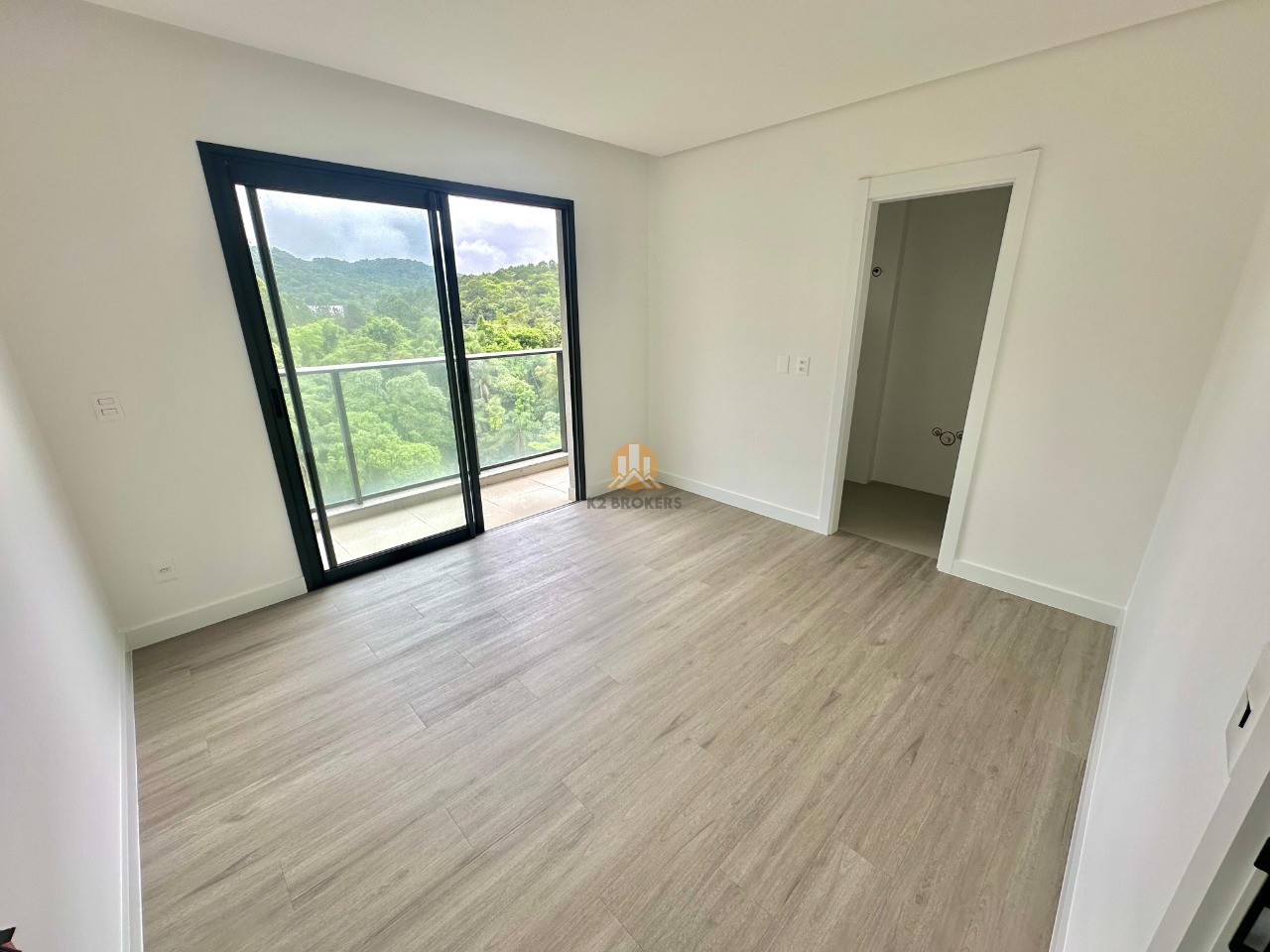 Apartamento à venda com 2 quartos, 76m² - Foto 3