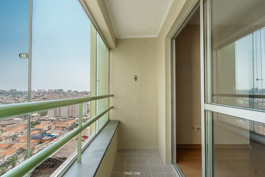 Apartamento à venda com 3 quartos, 65m² - Foto 2