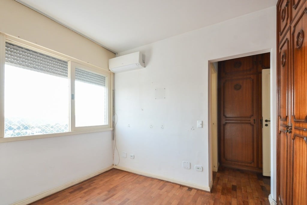 Apartamento à venda com 3 quartos, 142m² - Foto 13