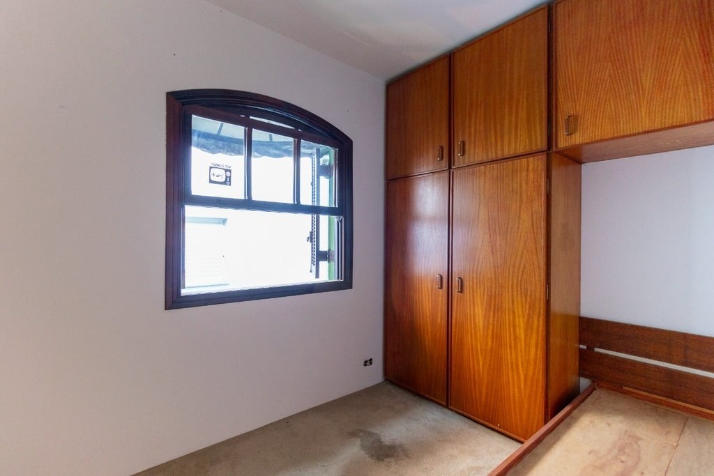 Casa à venda com 3 quartos, 182m² - Foto 4