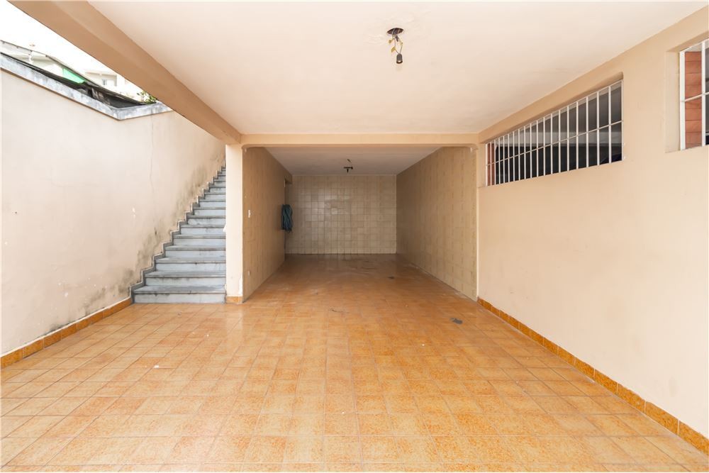 Casa à venda com 3 quartos, 165m² - Foto 1