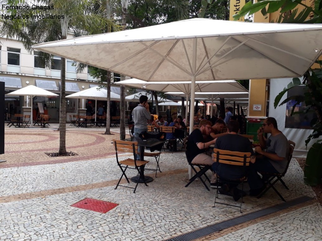 Oportunidade única: loja comercial à venda na praça de alime