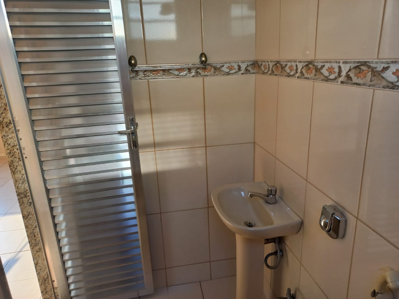 Casa à venda com 3 quartos, 200m² - Foto 7