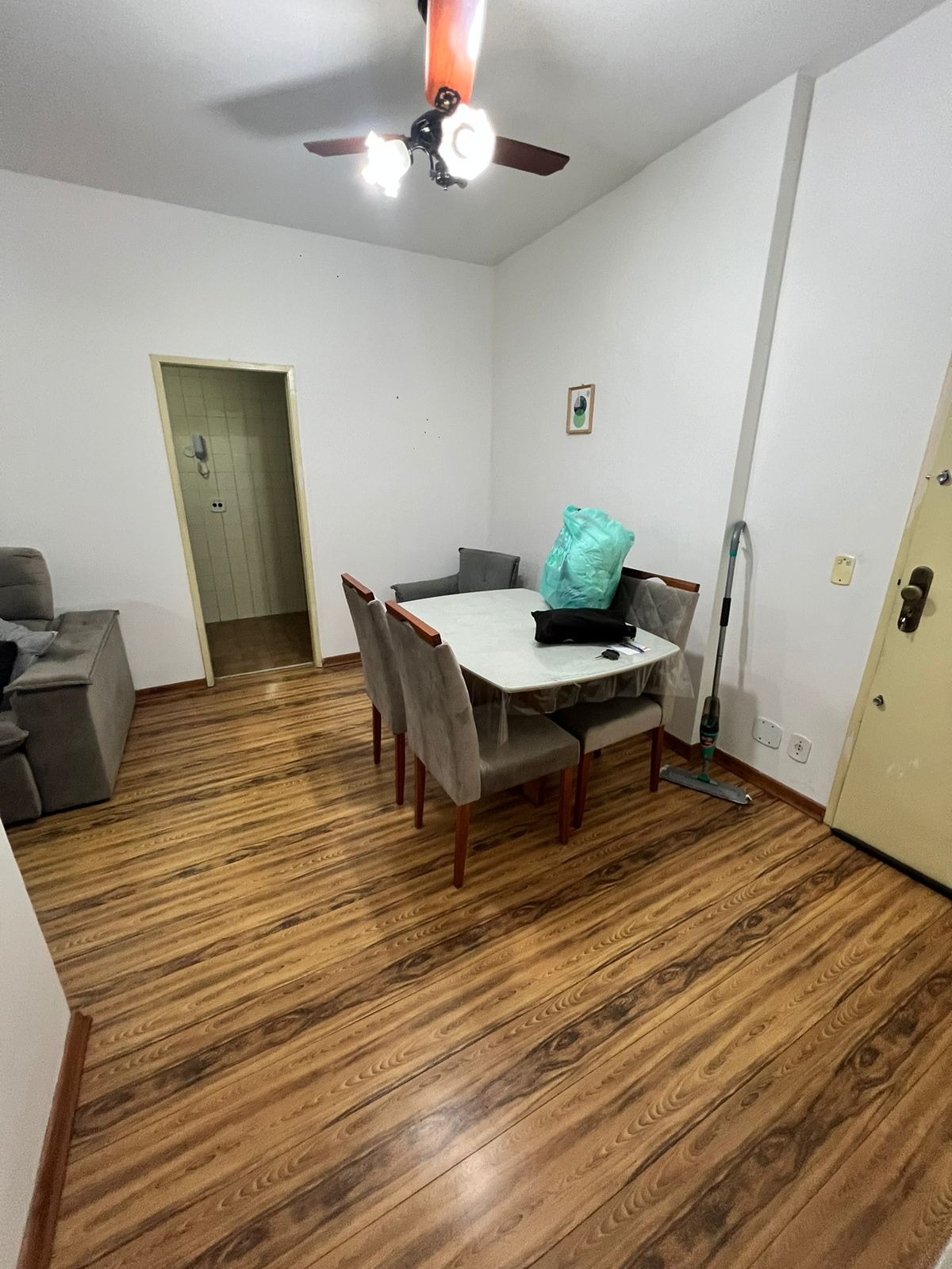 Apartamento à venda com 3 quartos, 73m² - Foto 2