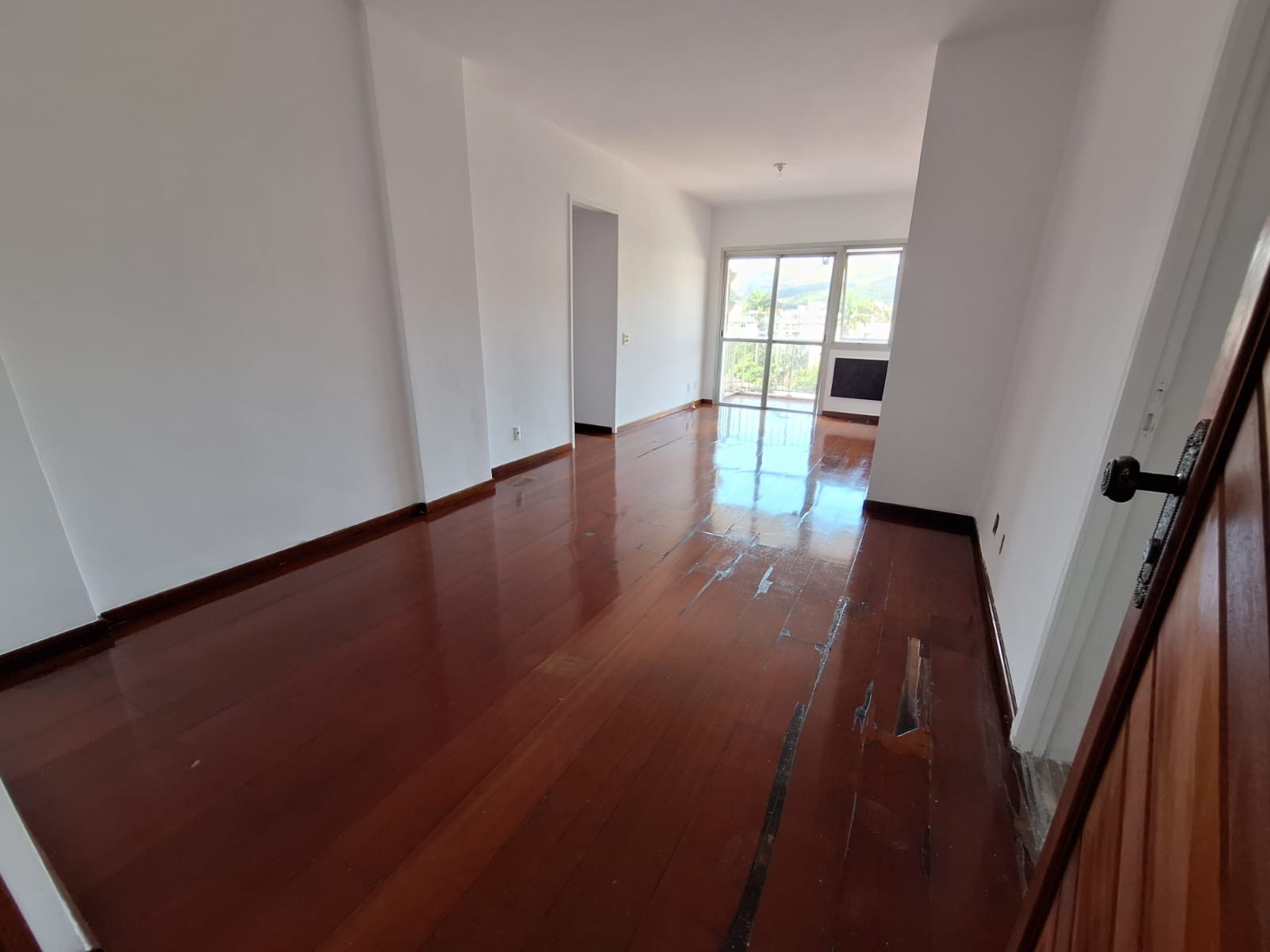 Apartamento para alugar com 2 quartos, 80m² - Foto 4