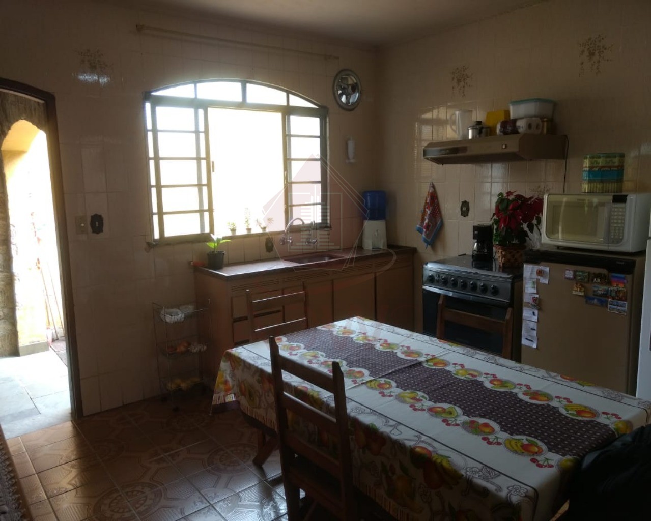 Casa à venda com 5 quartos, 250m² - Foto 4