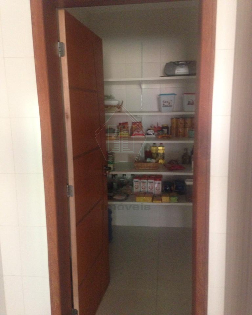 Chácara à venda com 4 quartos, 650m² - Foto 8