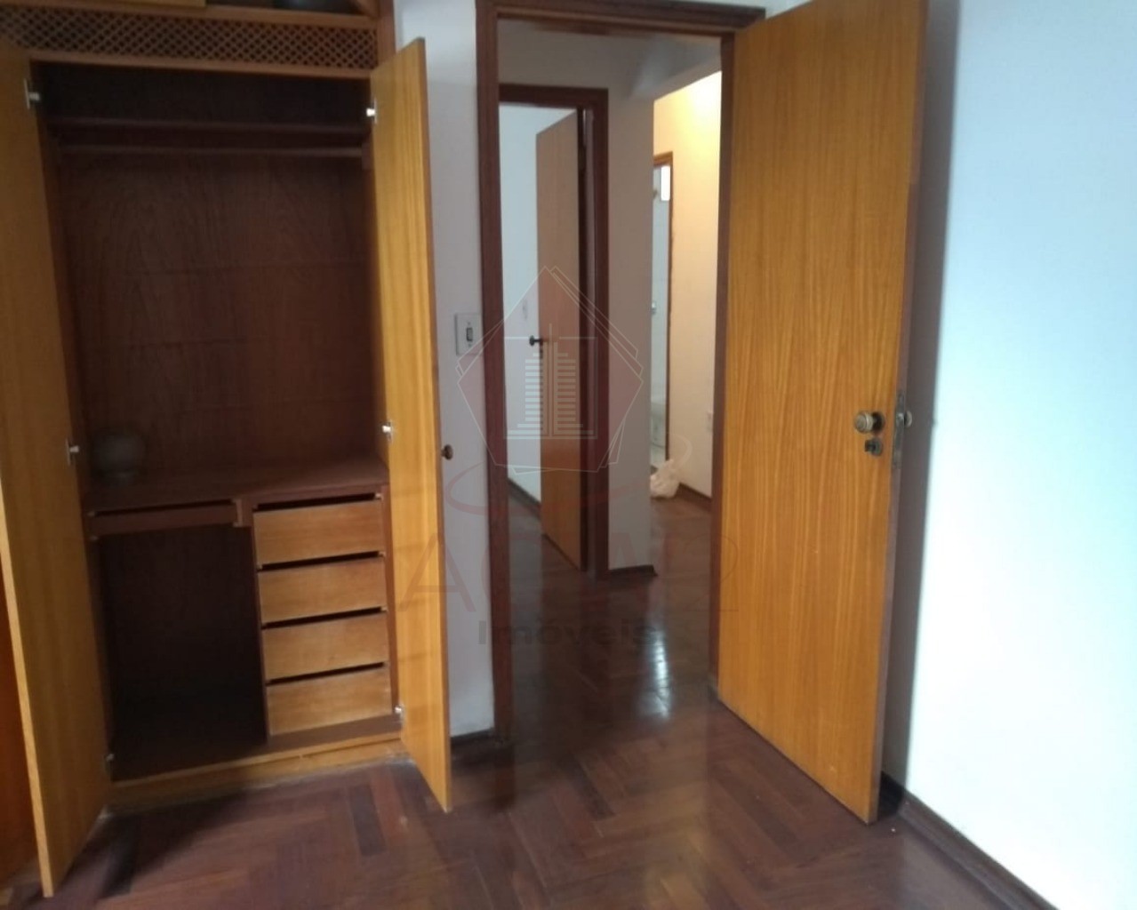 Casa à venda com 3 quartos, 200m² - Foto 11