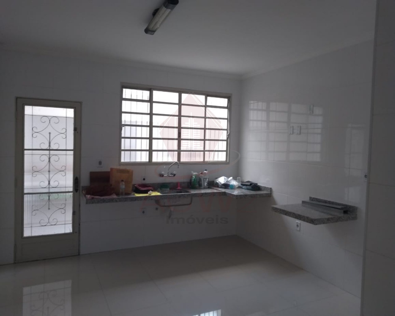 Casa à venda com 3 quartos, 200m² - Foto 14