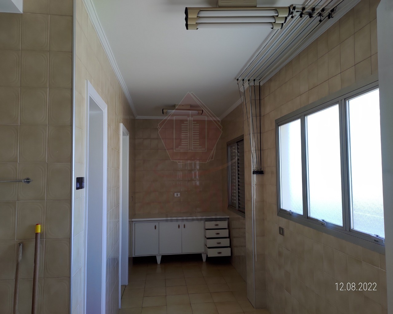 Apartamento à venda com 3 quartos, 184m² - Foto 5