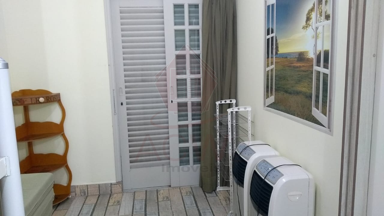 Casa à venda com 2 quartos, 60m² - Foto 12