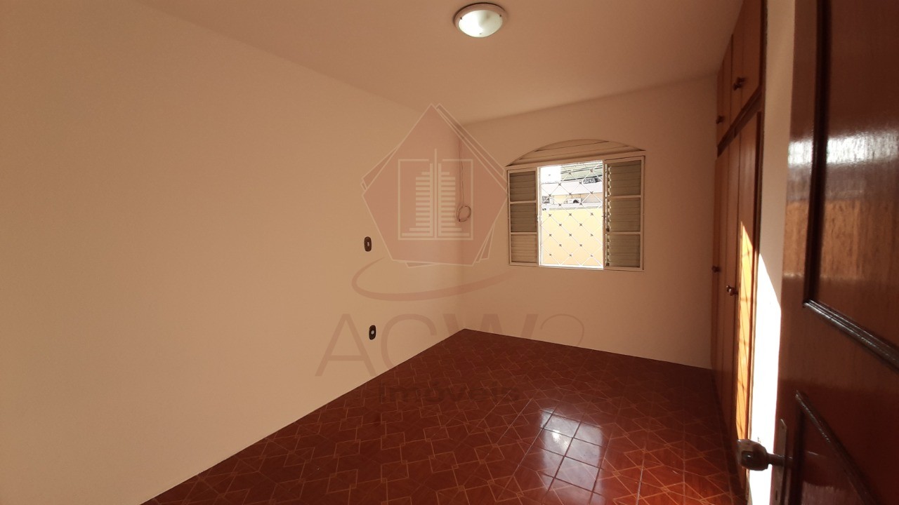 Casa à venda com 3 quartos, 258m² - Foto 12