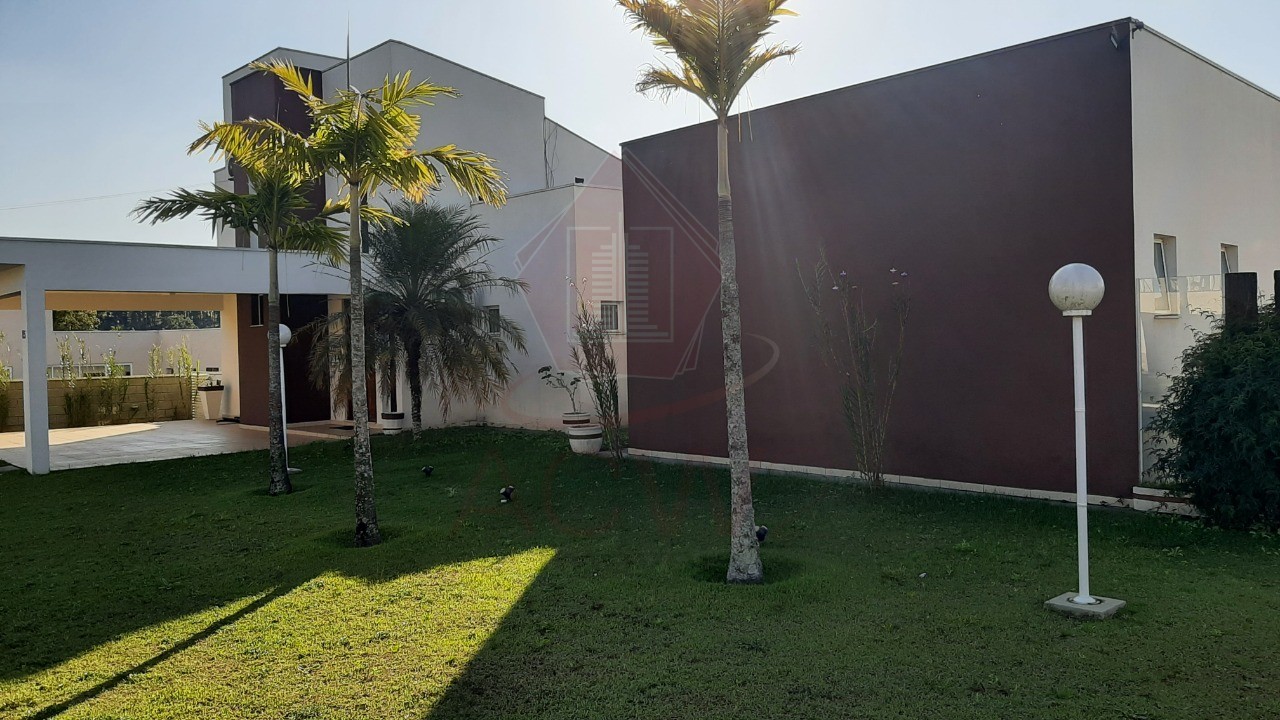 Casa à venda com 4 quartos, 1082m² - Foto 2