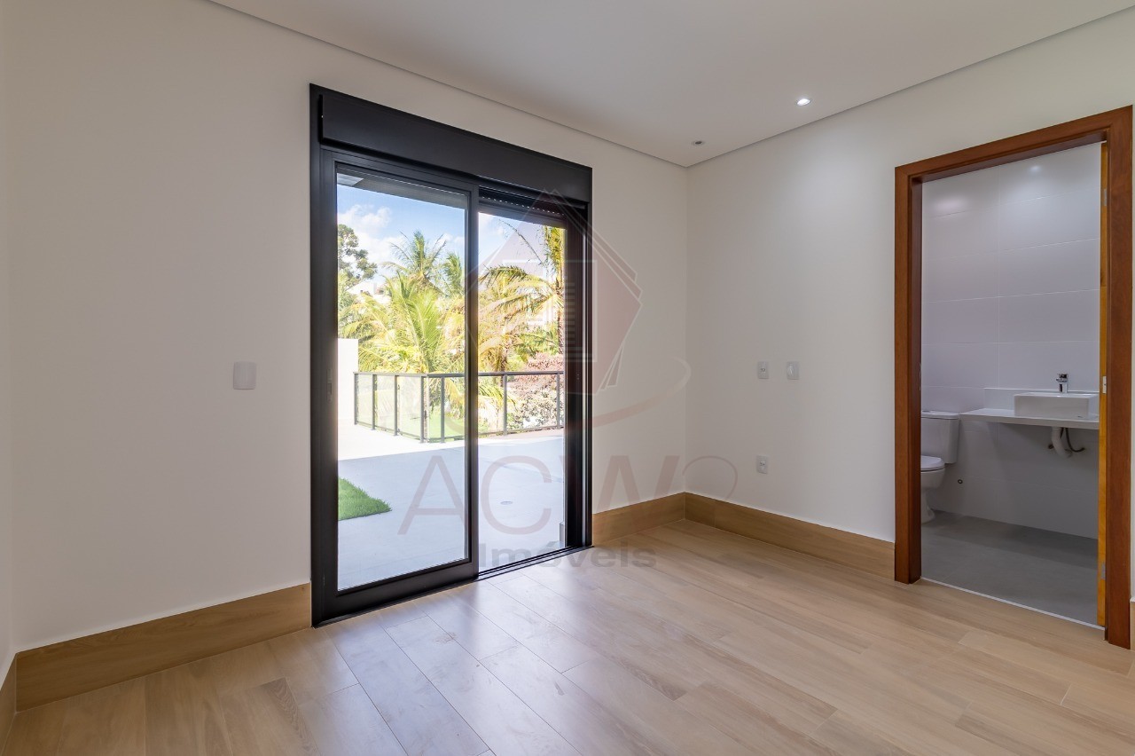 Casa à venda com 5 quartos, 368m² - Foto 13