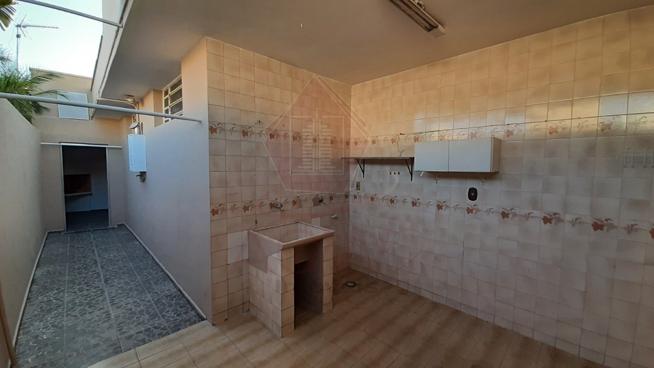 Casa à venda com 3 quartos, 258m² - Foto 19