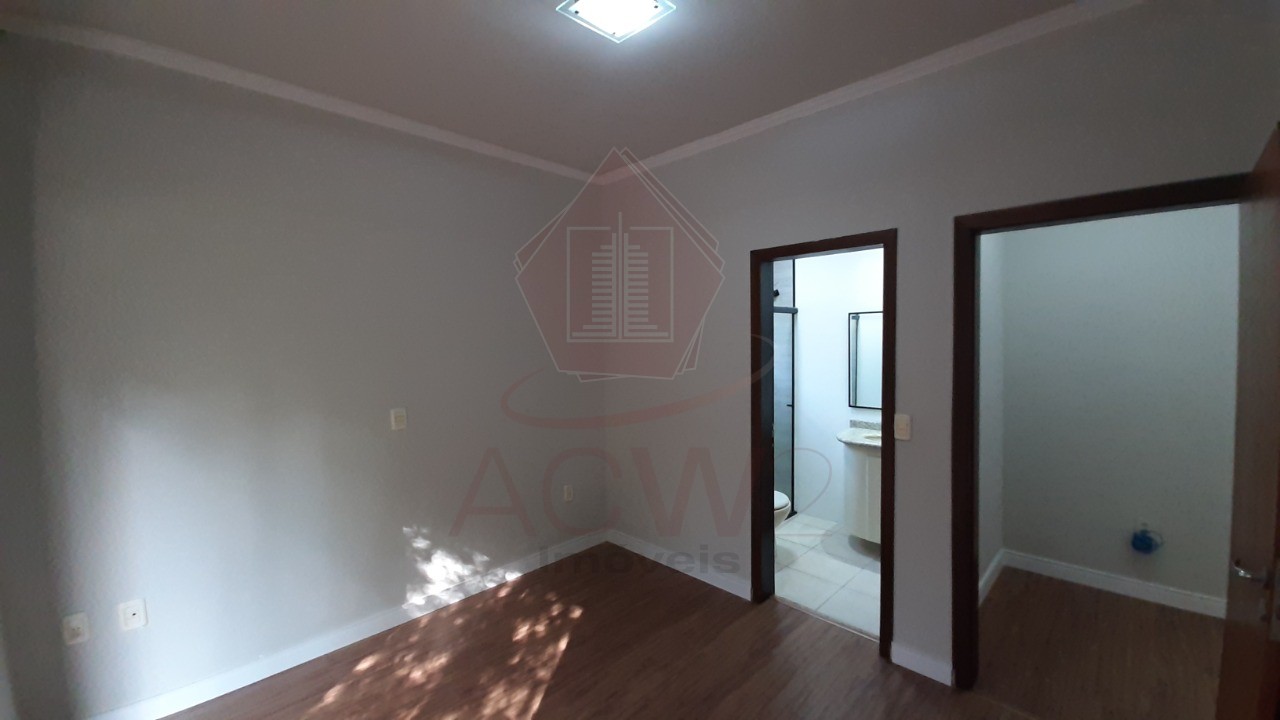 Casa à venda com 4 quartos, 1000m² - Foto 17