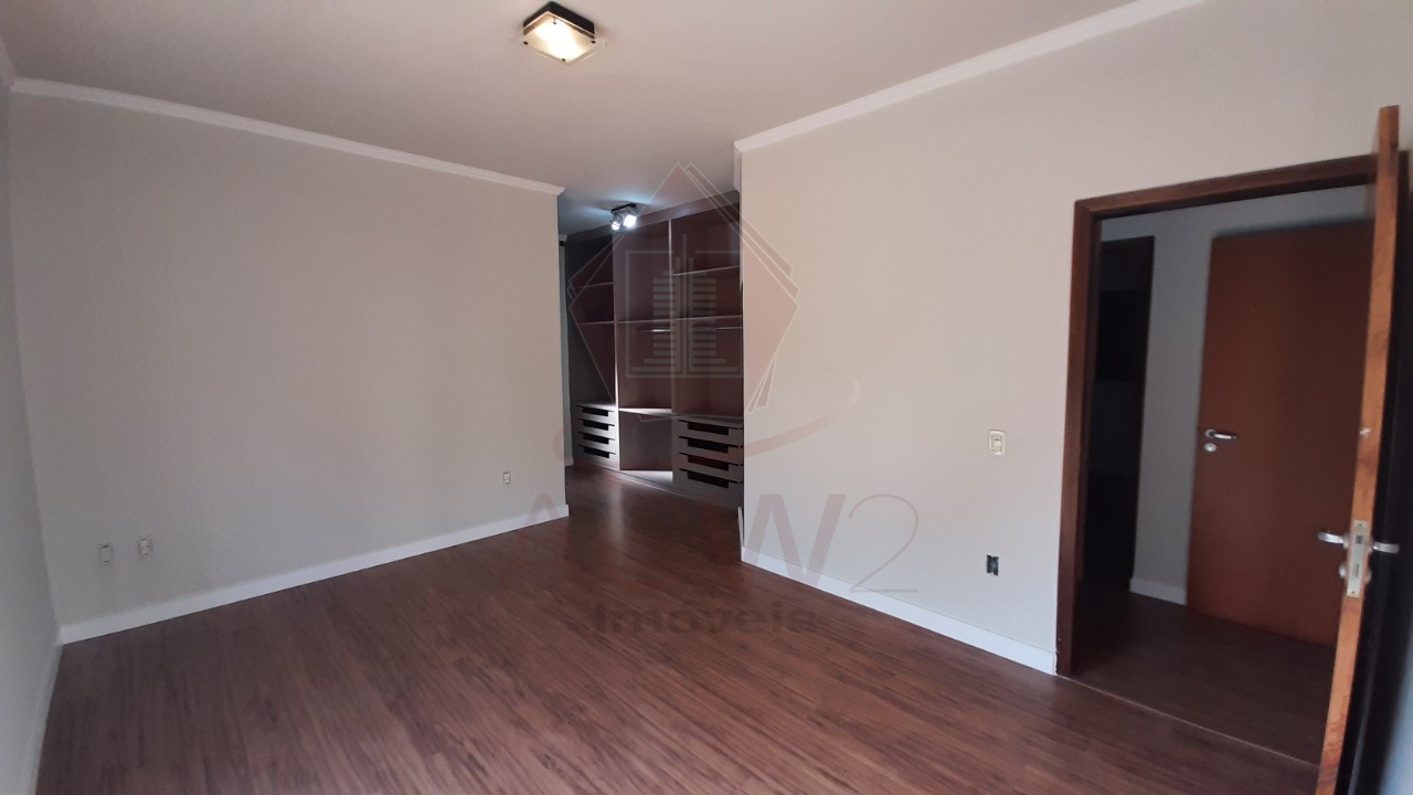 Casa à venda com 4 quartos, 1000m² - Foto 11